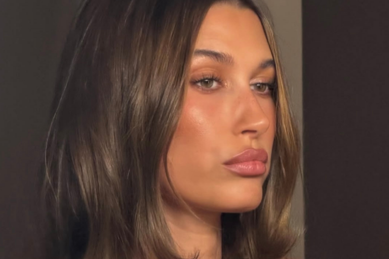Hailey Bieber.
