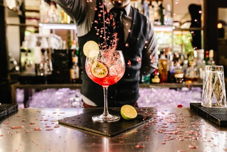 Dit zijn de 6 coolste nieuwe cocktailbars in Nederland