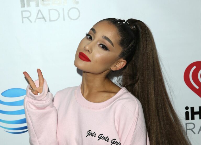 FOTO&rsquo;s: Ariana Grande op huwelijksreis in Amsterdam