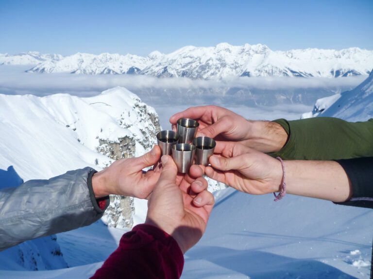 Gaat wintersport niet door? Bij deze take-away apr&eacute;s-ski bar krijg je toch een beetje wintersportgevoel