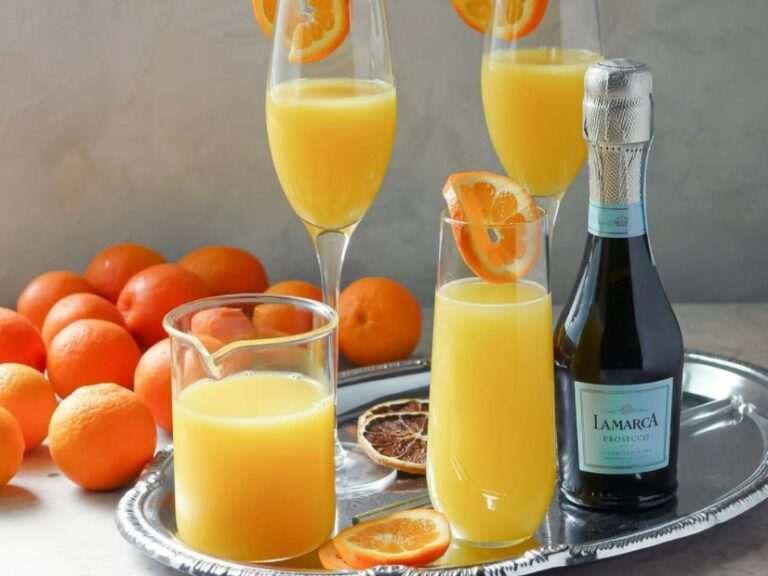 Met dit recept maak jij binnen no-time de allerlekkerste mimosa&rsquo;s