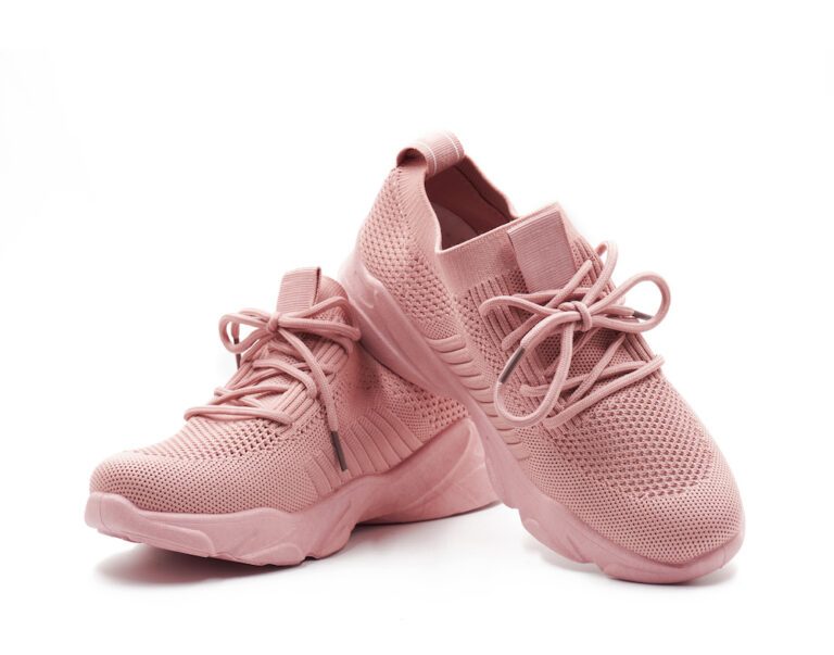 Dit zijn de foutste kerst sneakers van 2020 op een rijtje