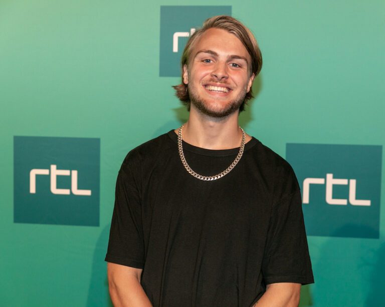 Cutie Rijk Hofman wordt de nieuwe presentator van Love Check-up