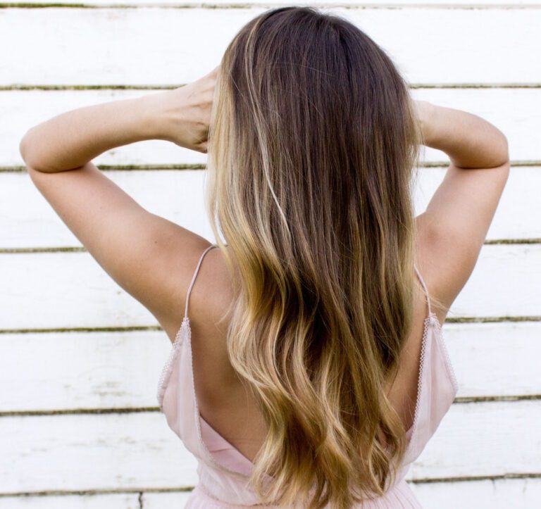 Lifehack: Dit is hoe je conditioner eigenlijk &eacute;cht moet gebruiken