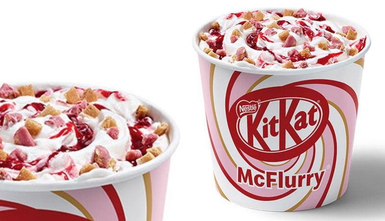 YUM: Deze McFlurry KitKat Ruby (met roze chocolade en aardbeiensaus) mo&eacute;t jij proeven