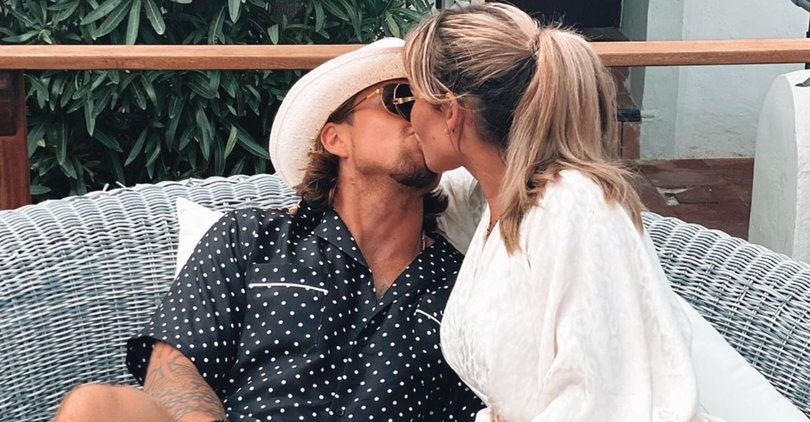 Aha: h&eacute;t bewijs dat Andr&eacute; Hazes en Sarah van Soelen toch echt uit elkaar zijn