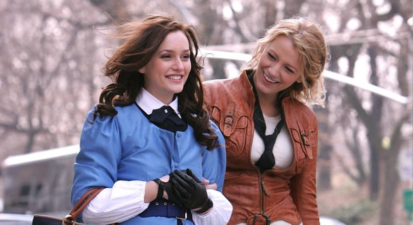 Blair en Serena in Gossip Girl.