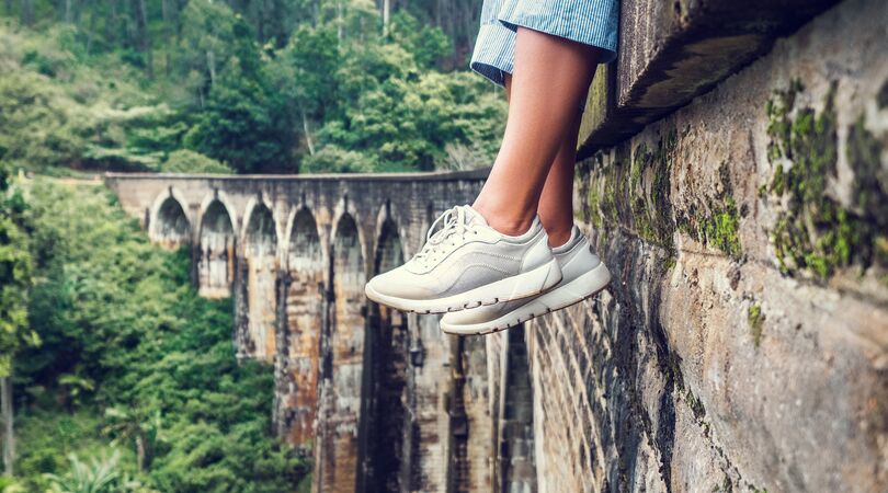 De mooiste witte sneakers die jij in je kledingkast nodig hebt