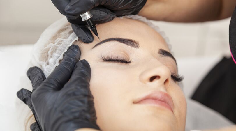 Deze info is onmisbaar als jij kiest voor wenkbrauwen tatoe&euml;ren