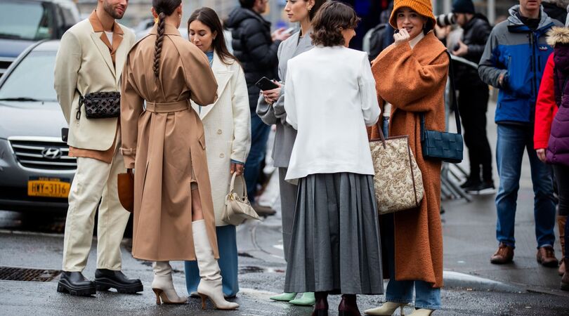 Deze rok blijft in 2020 nog steeds een geliefd item en zo draag je hem het beste