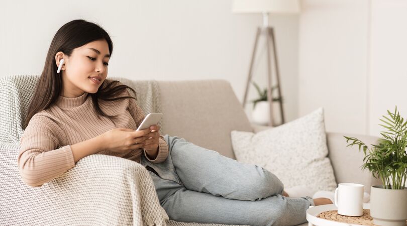 6 leuke podcasts die de moeite waard zijn om te luisteren