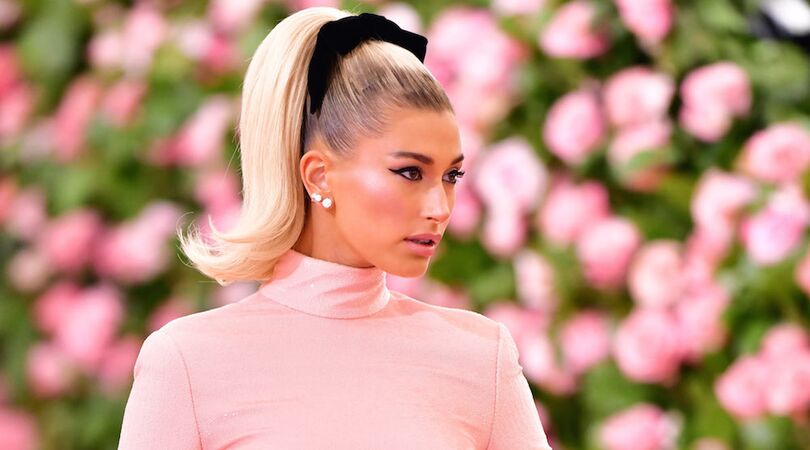 De geweldige looks van Hailey Bieber door de jaren heen