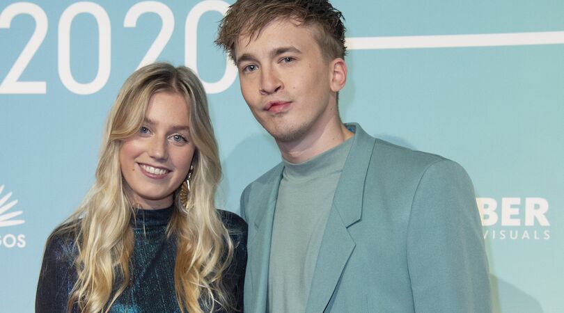 Snelle voor het eerst in het openbaar gespot met vriendin Sterre Kunzler