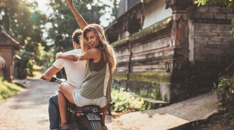 5 vakantiebestemmingen voor jou en je lover op basis van hoe lang jullie samen zijn