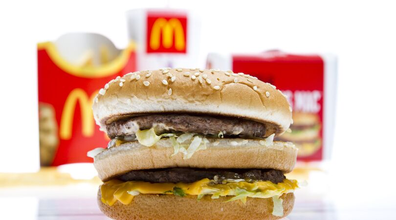 Haal de McDonald&rsquo;s in huis: zo maak jij jouw eigen Big Mac schotel