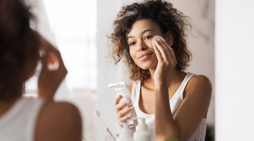 Zo verzorg jij je gezicht goed tijdens quarantaine