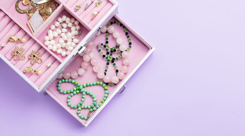 Deze rekjes en doosjes zijn perfect om jouw sieraden in op te bergen