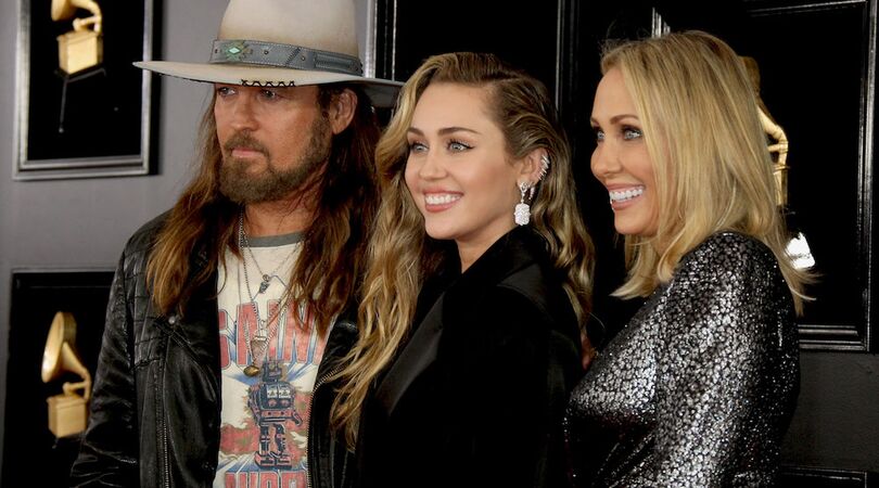 Wow: 9 celebs die h&eacute;&eacute;l veel op hun ouders (of kinderen) lijken