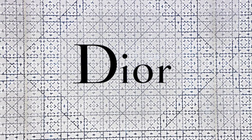 Zo kan je online danslessen volgen op het Youtube-kanaal van Dior