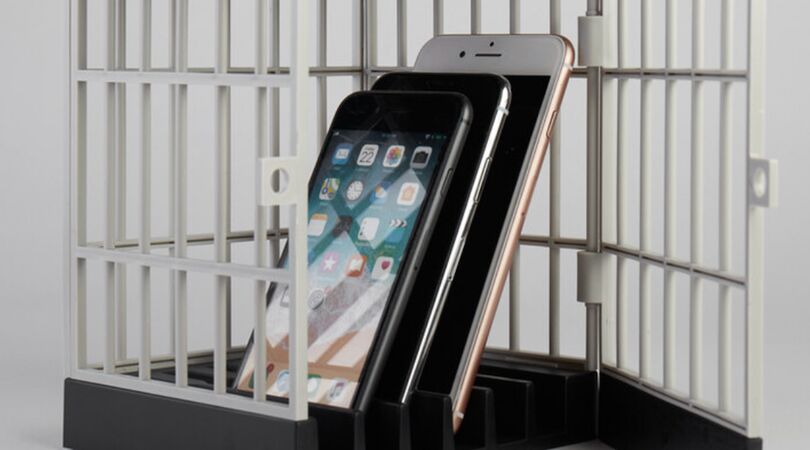 Berg je telefoon op in deze &lsquo;telefooncel&rsquo; om afleiding te voorkomen