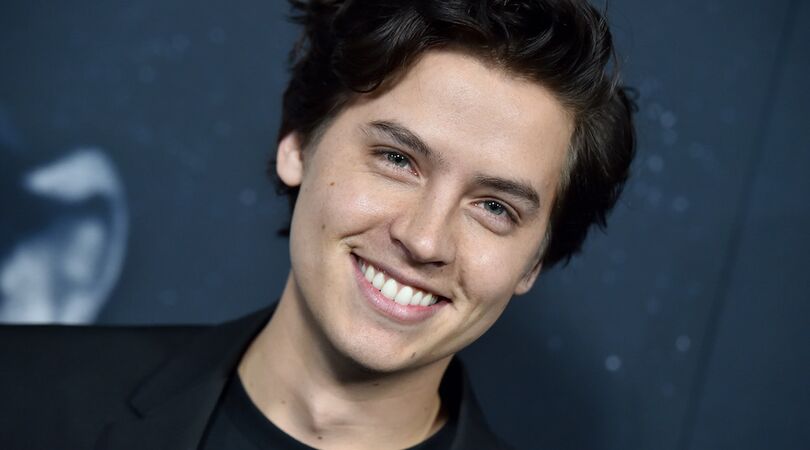 Oh no! &lsquo;Cole Sprouse heeft een nieuwe vriendin&rsquo;