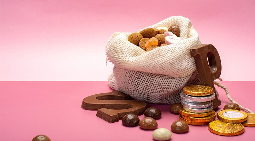 Dit zijn de leukste cadeaus onder de &euro;5 voor het Sinterklaas dobbelspel