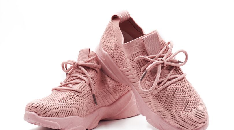 Dit zijn de foutste kerst sneakers van 2020 op een rijtje