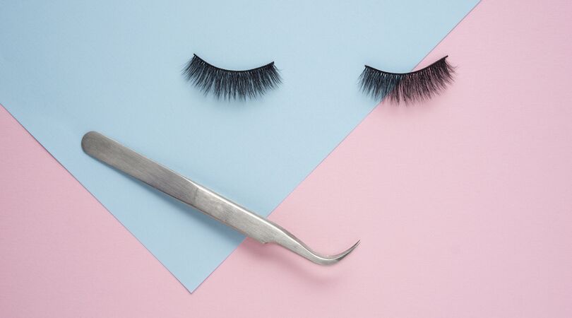 Deze beautytrend gaat wel h&eacute;&eacute;l ver: neus extensions