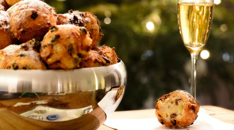Z&oacute;veel oliebollen moet jij eten om 1 kilo aan te komen (spoiler: je kunt genoeg oliebollen eten dit jaar)