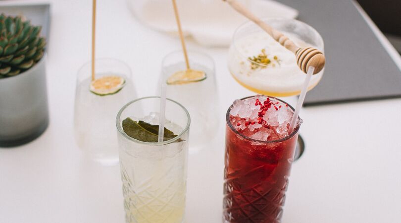 Wow! Zo veel calorie&euml;n zitten er in jouw favoriete drankje