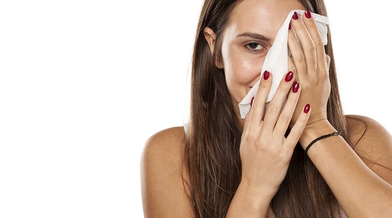 Dit is waarom je nooit make-up reinigingsdoekjes moet gebruiken