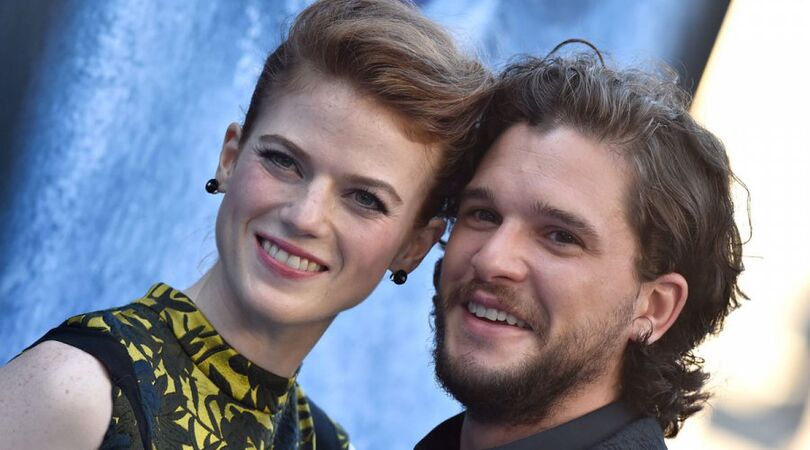 Cute! Game Of Thrones acteur Kit Harington is vader geworden