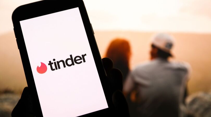 Met deze tips heb jij een veilige en gezellige Tinderdate