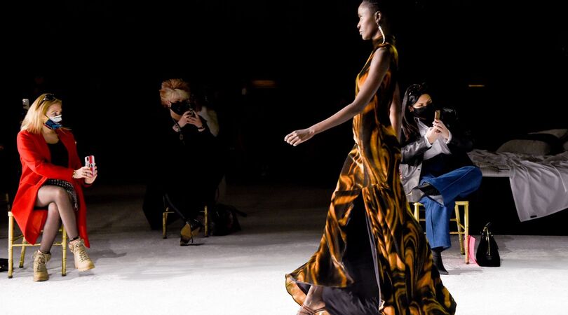 Trendalert! Dit worden de fashiontrends van de lente en zomer 2021