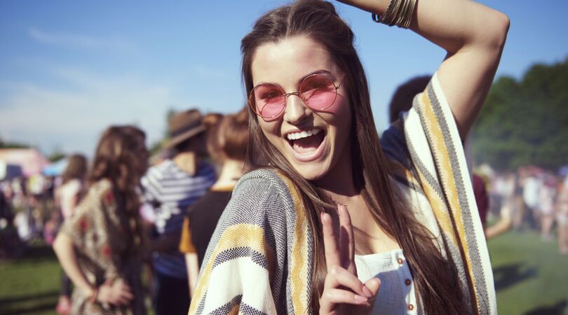 Shop hier de leukste brillenkoordjes voor je fashionable lentelook