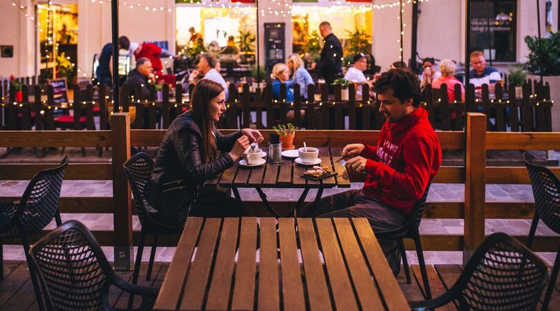 Deze 8 gerechten zijn totaal niet geschikt voor een eerste date