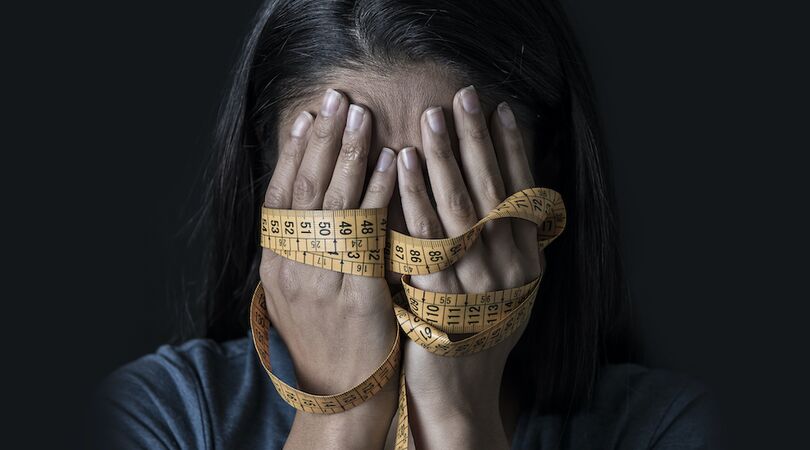 Real life story: &ldquo;Door mijn eetstoornis werd ik niet meer ongesteld&rdquo;