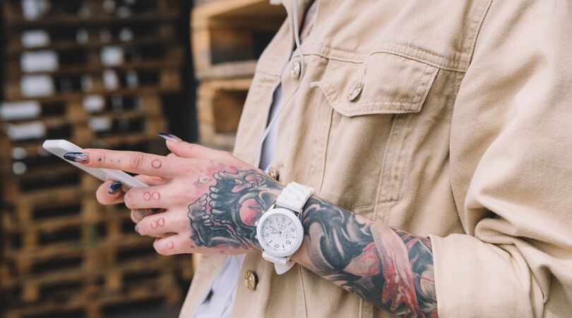 Op deze plekken verdwijnt jouw tattoo het snelst (+tips)