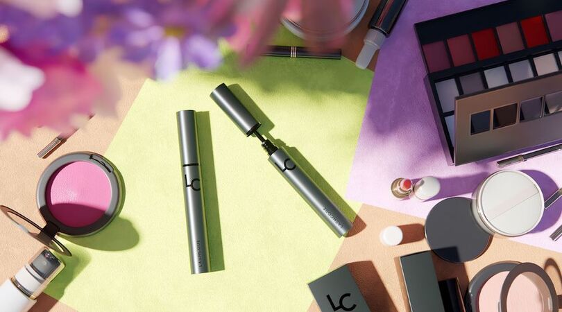 Dit zijn 7 redenen waarom je mascara niet op je wimpers blijft zitten