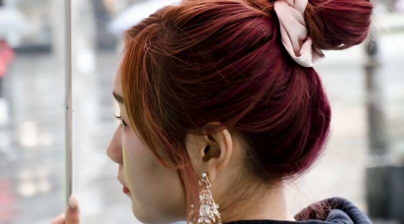 Zo bepaal je welk haarelastiekje het beste bij jouw haar past