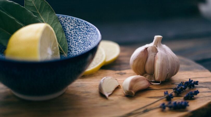 40 teentjes alstublieft: recepten voor mensen die DOL zijn op knoflook