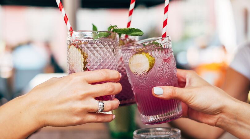 De lekkerste zomerdrankjes met lavendel: zo maak je ze