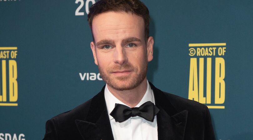 VIDEO: roast van Ali B door Henry&nbsp;van Loon