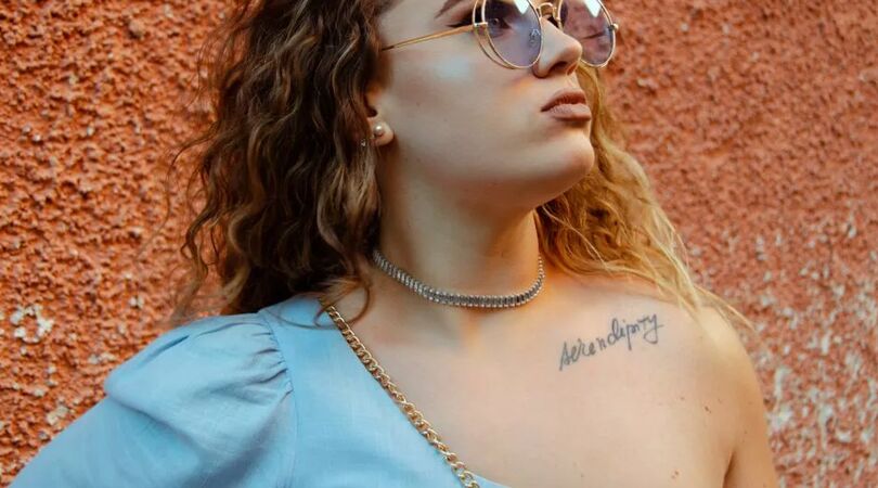 17 x sleutelbeen tattoos die jou overhalen om gelijk een afspraak te maken