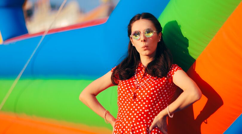 OMG: op dit zomerse festival in Belgi&euml; kun je springen &eacute;n dansen op 50 springkussens