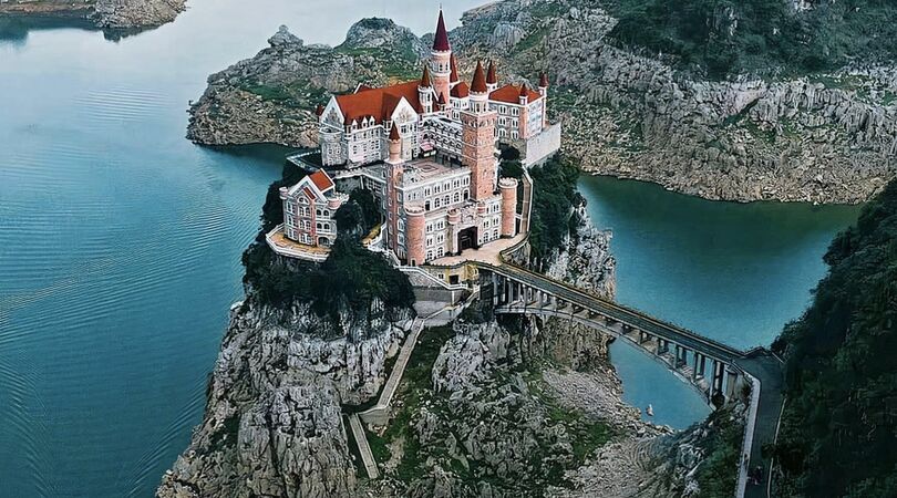 Wil je doen: je kan een overnachting boeken in een sprookjeskasteel voor 33 euro