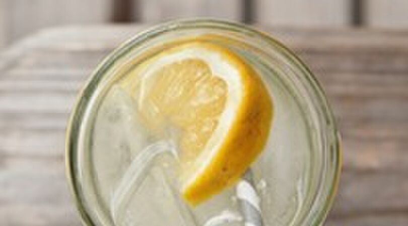 Water met citroen: is dat nu echt zo goed voor je?