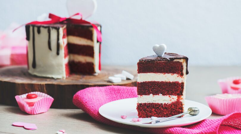 Alle Red Velvet-lovers opgelet! Zo maak je een Red Velvet Drip cake
