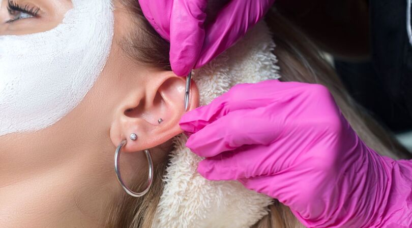 Aha! Dit is de reden waarom jij piercings nooit mag laten schieten