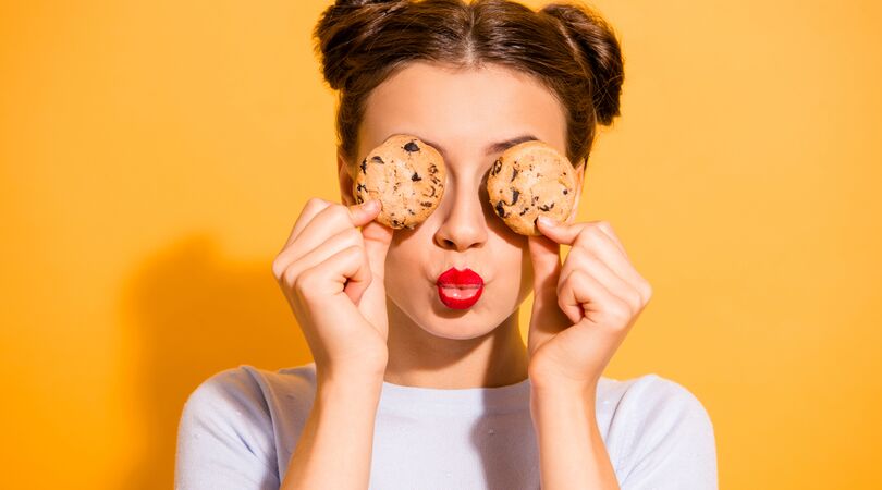 Hallo weekendsnack: deze rocky road koekjes wil je n&uacute; maken